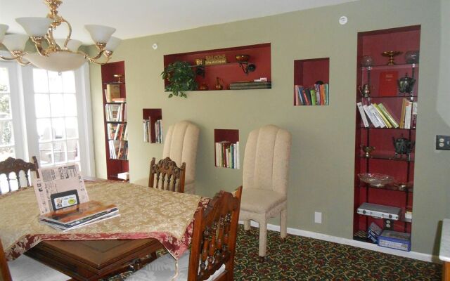 Magnolia Inn Bed & Breakfast