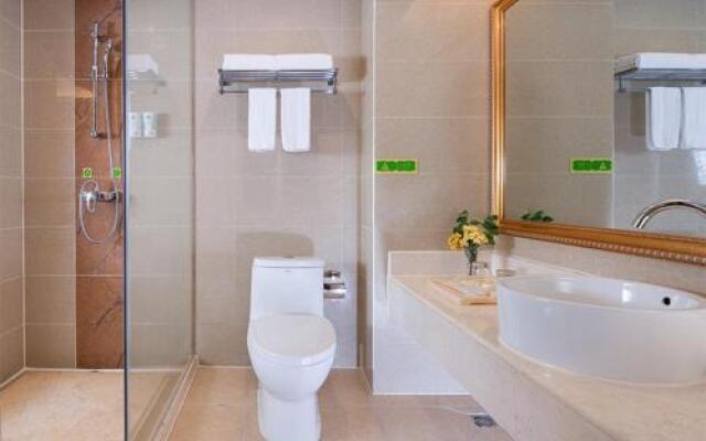 Vienna Hotel ( Shenzhen Fuyong Bridge Branch)