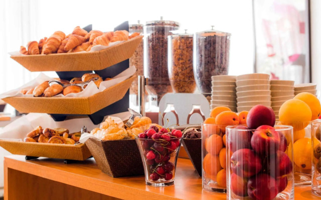 Hotel Novotel Aix en Provence Pont de l'Arc Fenouillères