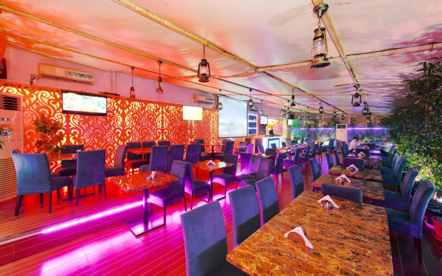 Manhattan Avenue Hotel