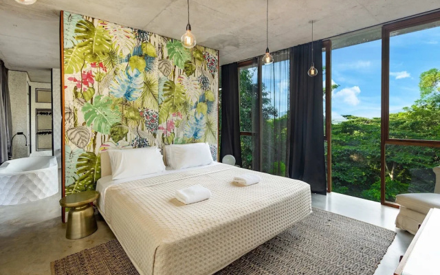The Planchonella House - Eco Stay de Luxe – Guest Rooms – Cairns