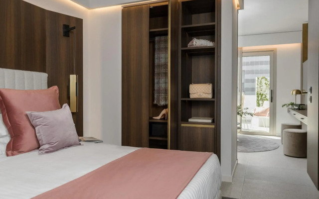 We Me Suite Hotel