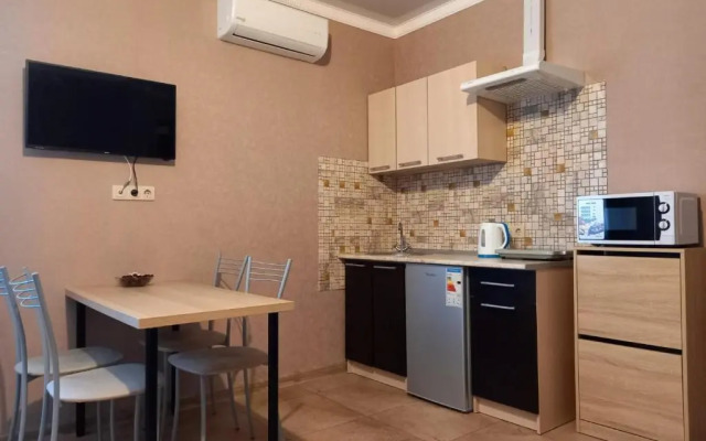 At Kamyshovaya 10 Guest House