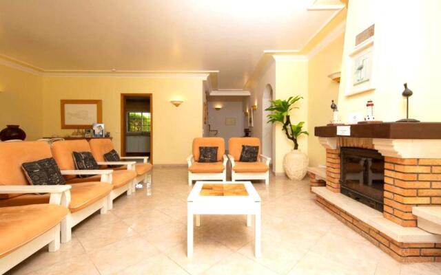 Fantastic Family Private Pool Villa, Free Ac and Wifi