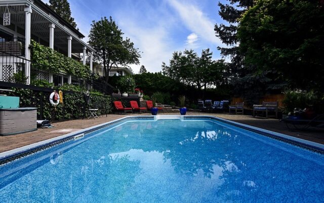 A Touch of English Bed & Breakfast