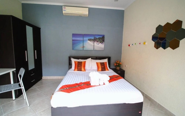 2 Bed Majestic Villa Near Beach