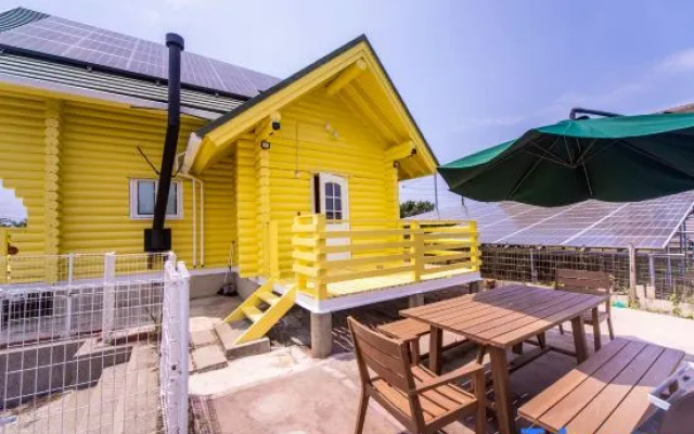 Awaji Large Log House in Goshiki 2 – Outside – Sumoto
