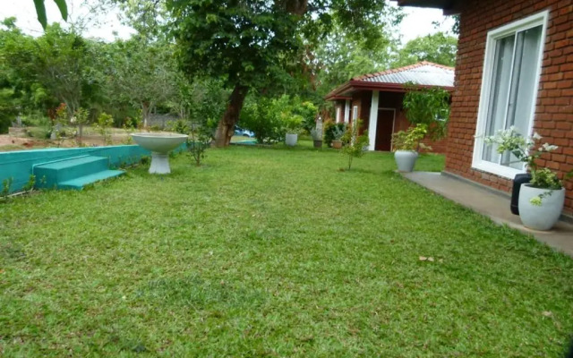 Suriya cottage Habarana