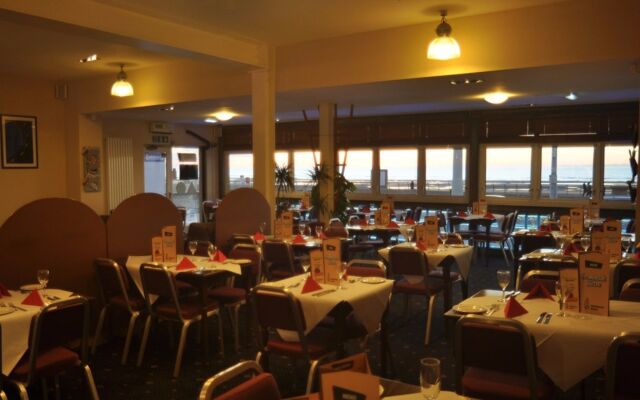 Dutchman Hotel