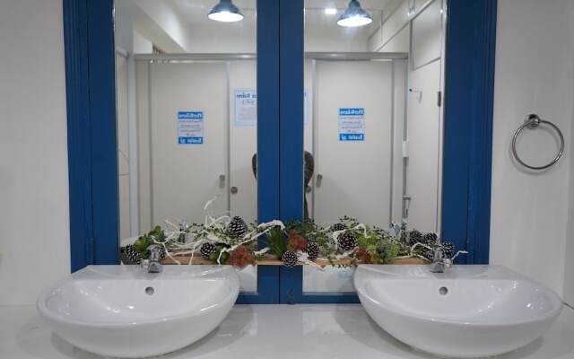 Thong Nho Oi Hostel