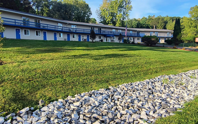 Econo Lodge Lee - Great Barrington