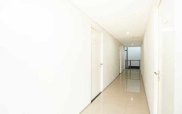 OYO 221 Pratisarawirya