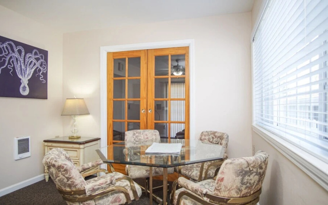 333 Juanita Avenue 3 Bedroom Home by RedAwning