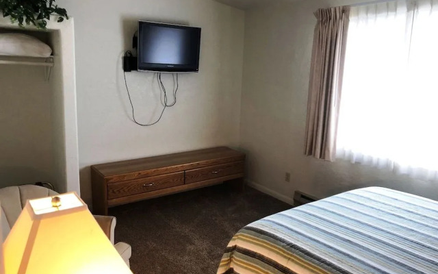 Bristlecone Motel