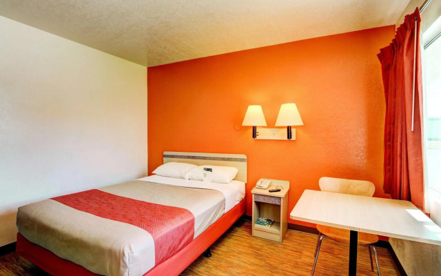 Motel 6 Denver, CO - Airport