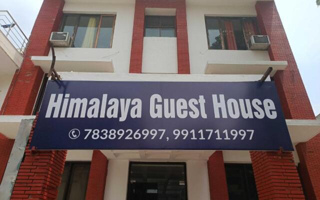 Oyo 92302 Himalya Guest House