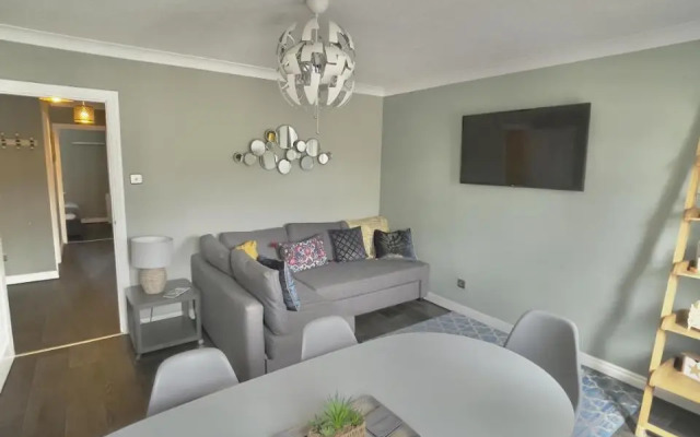 Monkbridge Mews Apartment
