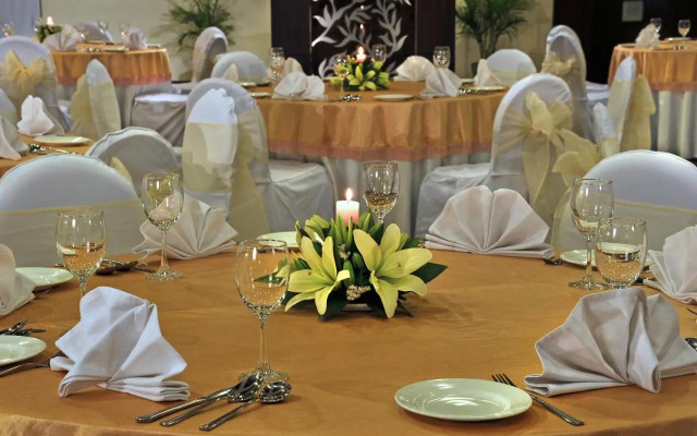 Country Inn & Suites by Radisson, Gurugram Sector 12