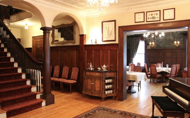 hotelImage