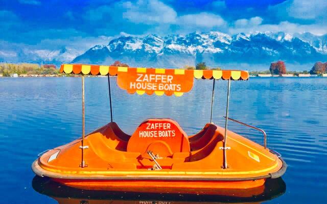 Zaffer Group of Houseboats