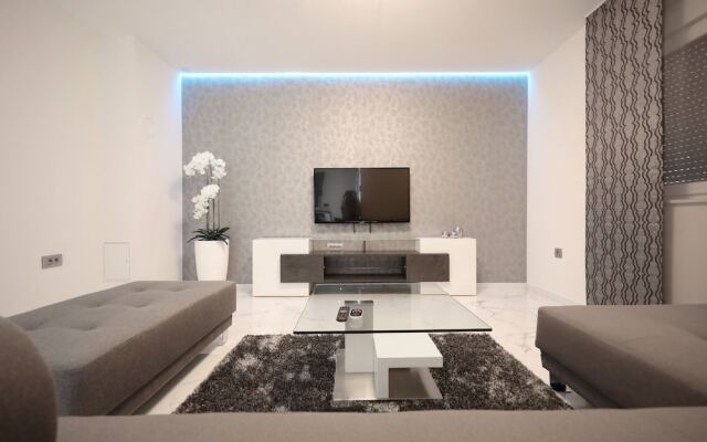 Luxury Majpruz Suites I