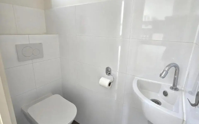 DMV98 Holiday home near beach and forest