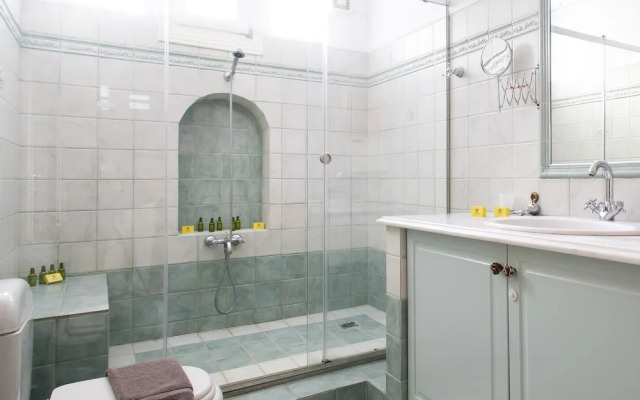 Apartment 130m² - Roof Garden with Acropolis View