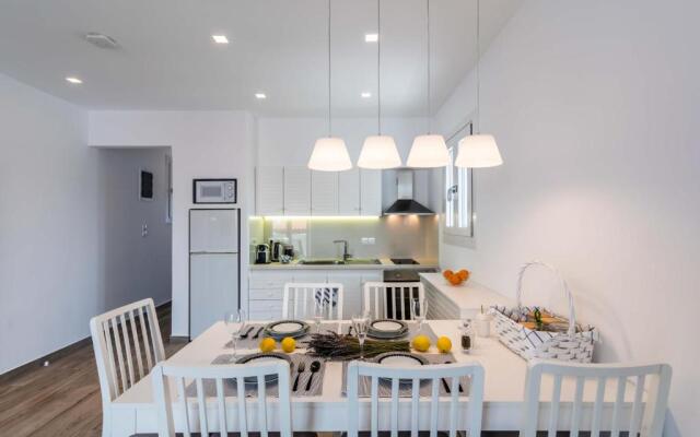 White Rock Milos Suites