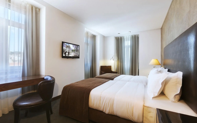 Lisboa Carmo Hotel