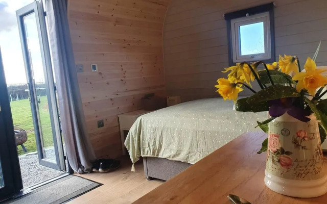 Rowan - Luxury Eco Pod at Trewithen Farm Glamping