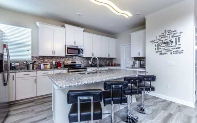 1569sw 5 Bedroom Villa