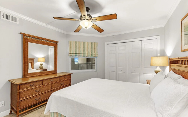 Seaspray East 323- Gulf Front