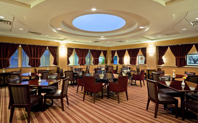 Armoni Inn & Suites