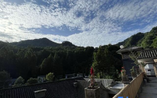 Qingcheng Houshan Landscape Heyuan Homestay