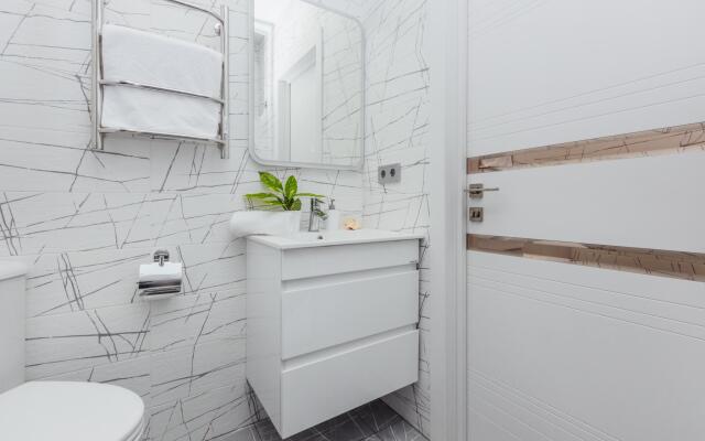 Orange Apart Alpine Quarter