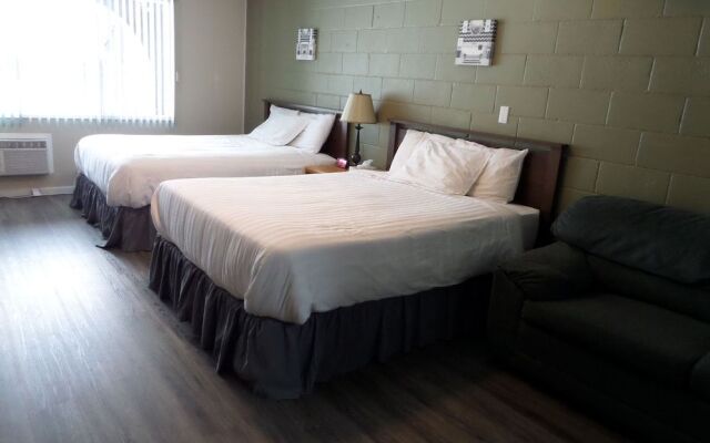 Ray Lyn Motel