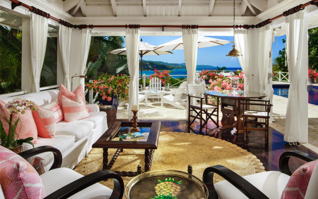 Round Hill Hotel And Villas