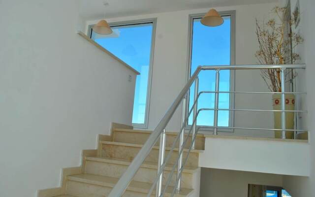 Villa Blue Horizon by Amy Villas