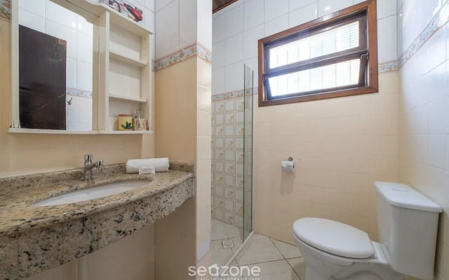 3BR House 230m From Beach w/ BBQ & Grg Rgv115