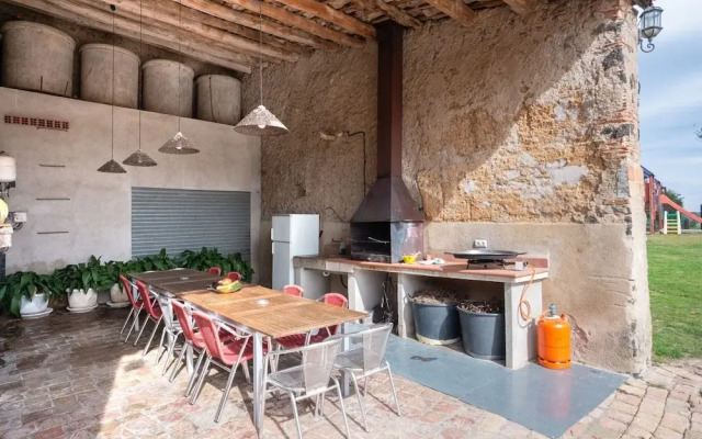 Vibranr Holiday Home in Aiguaviva With Swimming Pool