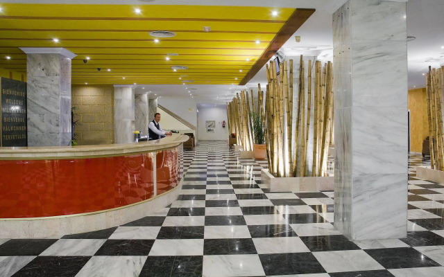 Apartamentos Pirámides