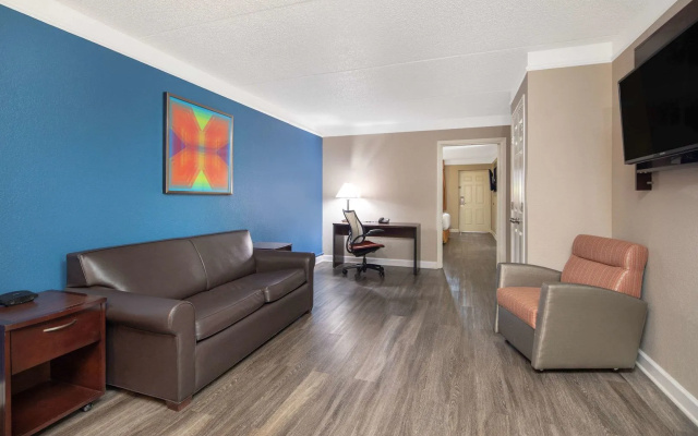 Budget Inn & Suite Atlanta Marietta Stadium