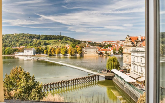 Charles Bridge Palace
