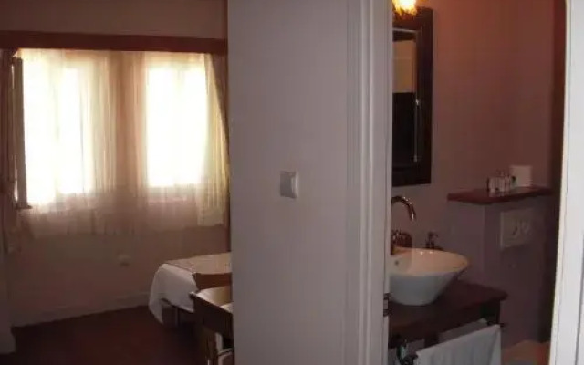 Bozcaada Biz Hotel