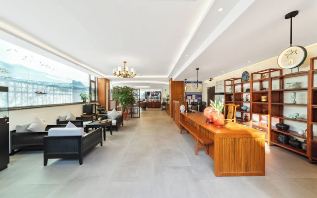 Kunming Boyue Hotel