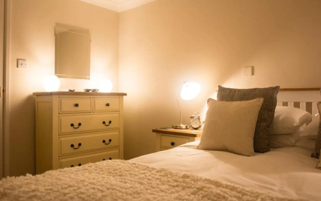 Shaftesbury Modern Annexe