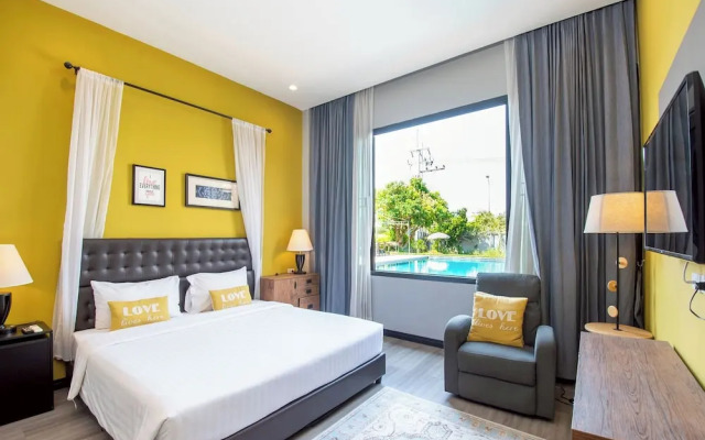 Penny - Farthing Pool Villa