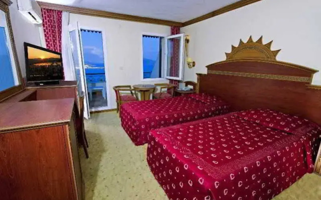 Grand Newport Hotel