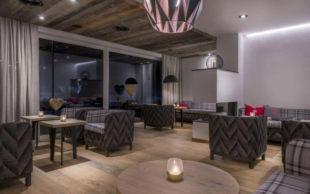 Heart Hotel Grischuna