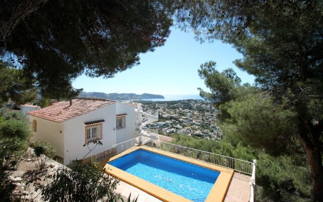 Bellevue - sea view holiday home with private pool in Benissa